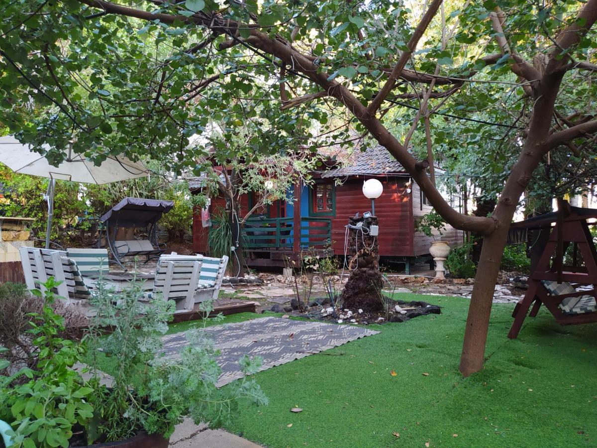 Family Cabin Menaẖemya Zewnętrze zdjęcie