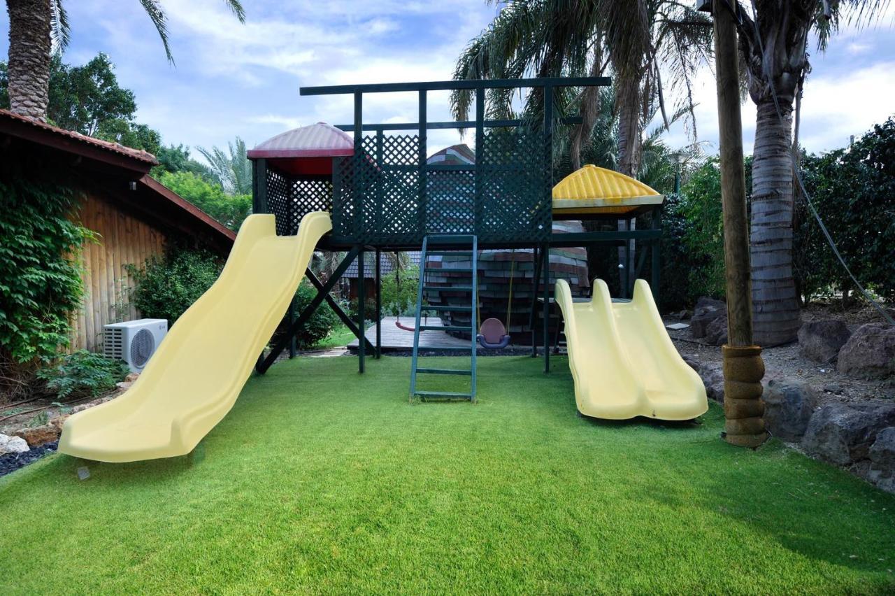 Family Cabin Menaẖemya Zewnętrze zdjęcie