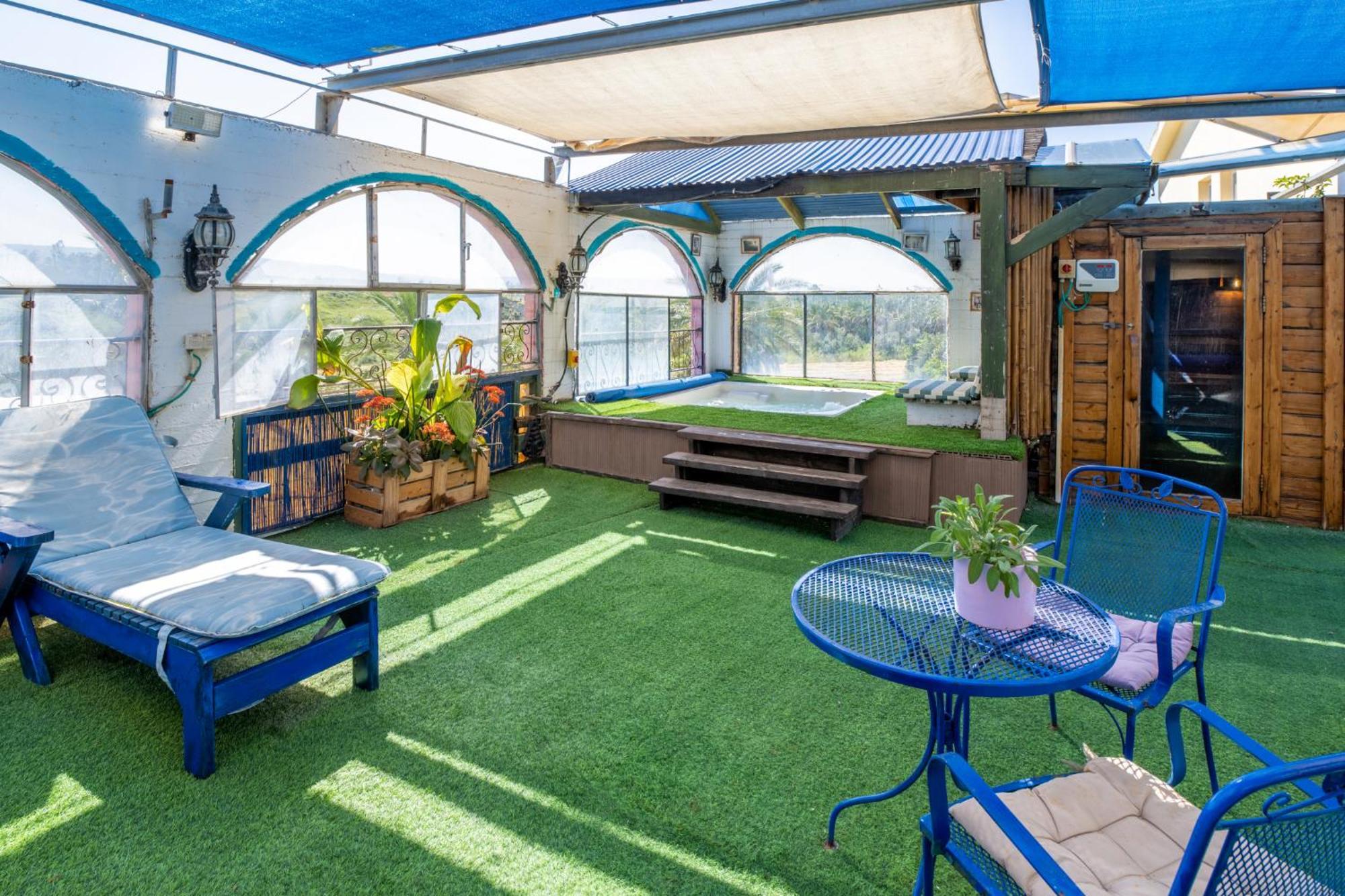 Family Cabin Menaẖemya Zewnętrze zdjęcie