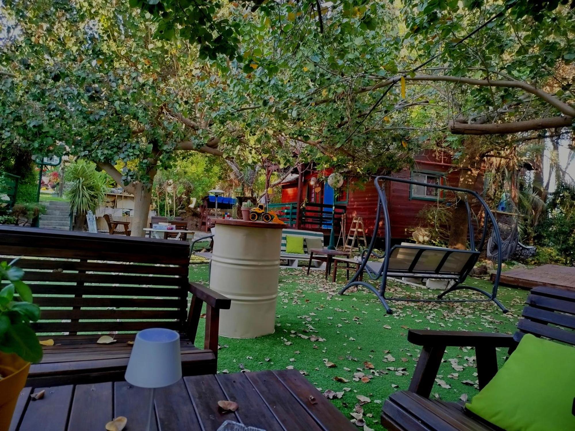 Family Cabin Menaẖemya Zewnętrze zdjęcie